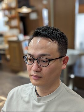 グラスヒビキ 刈り上げベリーショート