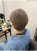 ホワイトベージュ