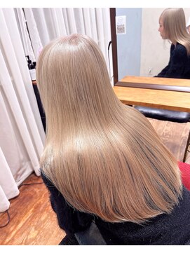 アンメリーアン(Ann merry ann) インナーカラー艶髪ネイビーグレーアッシュ大人美人