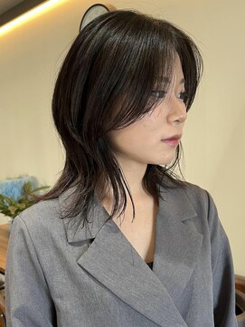 ナループロア ルームー(Nalu pu loa ROOMOO) レイヤーカット/ミディアムレイヤーカット/レイヤーウルフカット