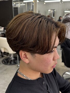 エデアンルクラ 下通(EDEAN Leclat) 熊本メンズカラー ブラウンカラー センターパート MEN'S HAIR