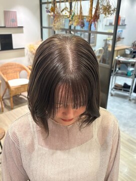 ユーフォリア 青山(Euphoria) 【担当きょうこ】赤み消し艶感グレージュ透明感カラー小顔カット