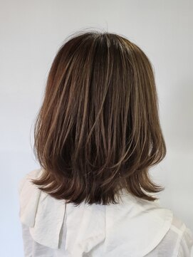 レイヤーカットくびれボブ