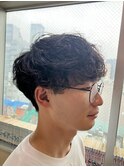 【大人の余裕を感じる“ナチュラル×ラフパーマ”】