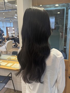 ネオリーブ チロル 横浜西口店(Neolive CiroL.) 大人可愛いレイヤー×艶髪地毛風ダークグレージュ