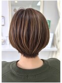 大人の丸みショートボブ×立体感ハイライト