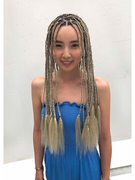 ラブ ロック Love' Lock 金髪・ゴールド系のブレイズ・エクステ