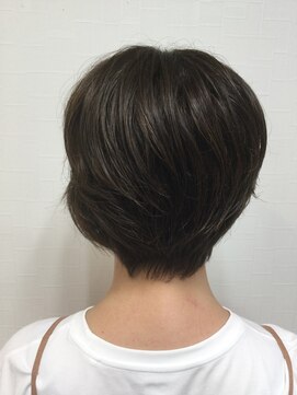 ヘアートルウィ(HAIR Tleu'i) クセを活かしたおしゃれショート