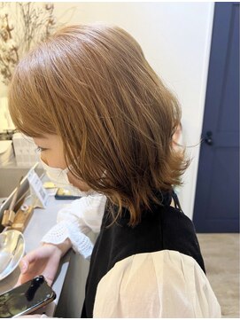アーブル ヘアーアンドメイク(ARBRE) ブリーチダブルカラーミルクティーベージュレイヤーカット