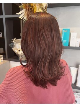 シエン(CIEN) セミロング/ピンク/ヨシン/重めレイヤー/暖色/艶/波巻き