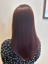 プラウドヘアケアメソッド（Ｒ）髪や頭皮を健康にする私たちの独自の髪質改善メソッドです。