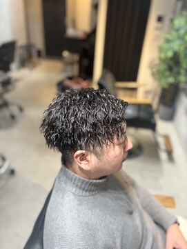 ブルニール 心斎橋(BLEUNIR) ツイスパ　縦落ちパーマ　ビジネス