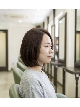 メロウ(Mellow) 前上がりボブ