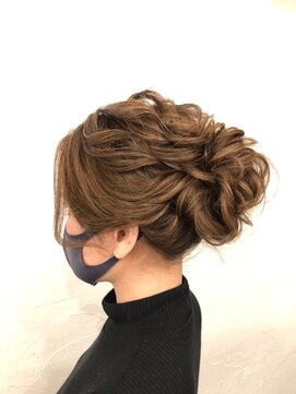 ファム(fam) 華やかカールアップ