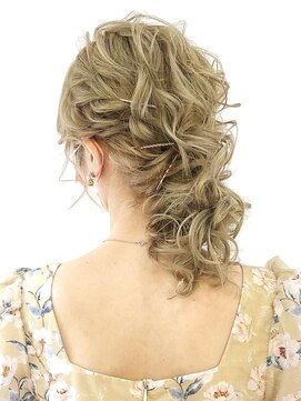 アメリ(AMELIE) 華やかネオハーフ