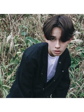 ジジ 代々木(Gigi) 【Gigi】ツイストスパイラル コンマヘア アップバング