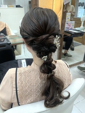 ラストーリア(La storia) 人気スタイル!編みおろし