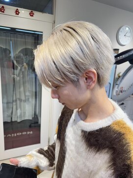 テトラ バイ ネオリーブ 横浜西口店(tetra by neolive) 横浜★ホワイトアッシュケアブリーチ