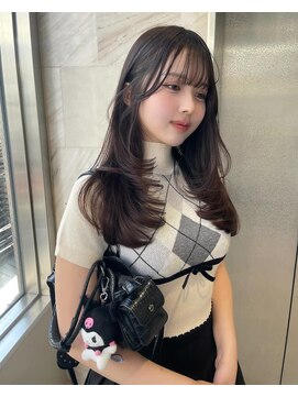 リリー(Lilley) くすみベージュ×姫カットレイヤー×韓国風巻き【ayana】