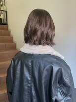 切りっぱなしボブヘーゼルベージュブリーチなしダブルカラー