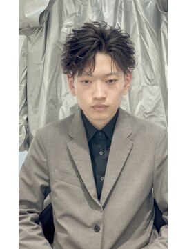 サロウィン 大宮(SALOWIN) 就活社会人フェザーショート大宮フェザーパーマ刈り上げ眉毛学割