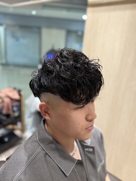 ライール ザ バーバー(Lair the barber) スキンフェード×スペインカール