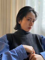 エイチ(H)&nbsp;レイヤーミニウルフチェリーブラウンショート美髪前下がりボブ