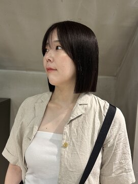 ニキータ(Nikiita) 〈バッサリぷつっとタッセルボブ〉