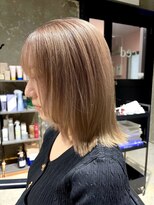 シード 成増 下赤塚店(ced.) 大人女性に柔らかい印象のミルクティーベージュのレイヤーボブ