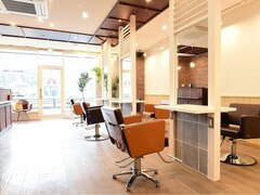 Agu hair little 津田沼店【アグ ヘアー リトル】