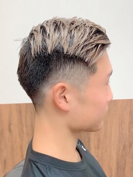 ヘアーボックス メリー(Hair box Merry) フェードスタイル×セクションカラー