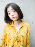 センターパート黒髪ボブ