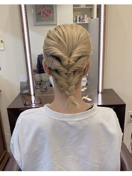 ヘアーメイク ナユタ(hair make nayuta) くるりんぱスタイル