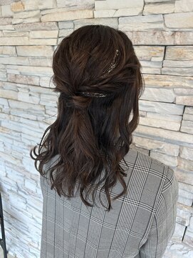 リースリー(Re.3 connecting beauty) ヘアセット、結婚式お呼ばれヘア