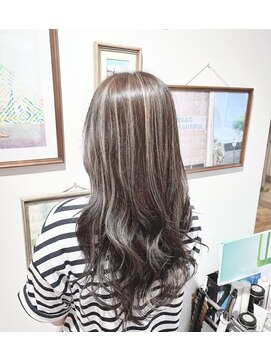 エイト 横須賀中央店(EIGHT) 白髪ぼかし×ハイライト