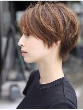 メゾンツムギ(MAISON TSUMUGI) 横顔も素敵《吉沢ジュン》30代からの大人マッシュショート