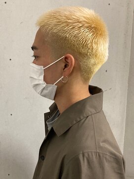 ガーデンヨコハマエスト(GARDEN YOKOHAMA est) おしゃれ金髪ブロンドボウズフェード