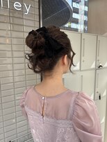 リリー(Lilley)&nbsp;【lilley 稲永麻衣】ヘアアレンジ+結婚式ヘア+韓国ヘア