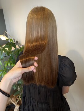 ルートヴィッヒ(Ludwig) ぷるつや柔らかベージュカラー