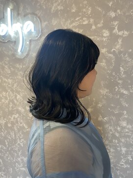 オルガ(olga) 地毛風艶カラー ミディアムレイヤー くびれヘア