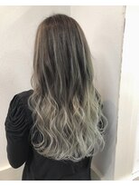 ジゼル(GiseL)&nbsp;【GiseL】ペールホワイトグラデーション