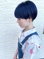 ヘアー アトリエ アンジー(Hair Atelier Angee)&nbsp;ブルーカラーの刈り上げショートボブ