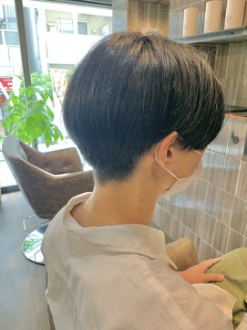 アクアヴィタエ(Aqua vitae) 黒髪マッシュ