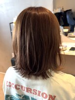 イン(yne.)&nbsp;ばっさり外ハネスタイル