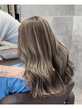 ロカフェローズ 横浜 桜木町(LOCA FELLOWS) グレージュハイライト/関内・桜木町