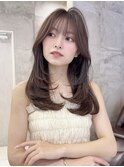 セミロング30代40代ストレートレイヤー前髪なし前髪あり表参道