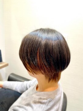 ヘアドクターベガ(hair Dr.VEGA) インナーカラーショートボブ