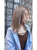 ミルクティーベージュ/顔回りレイヤー/ミディアム/ケアブリーチ