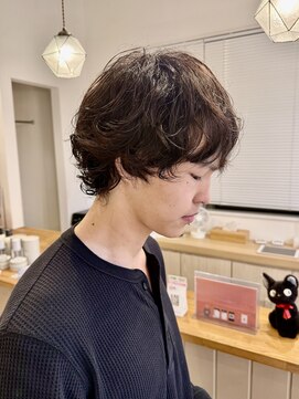 ジジ 宇都宮(Gigi) ニュアンスパーマ/刈り上げセンターパート/宇都宮/鶴田