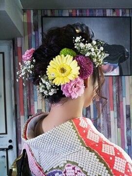 ロッキンヘアー(Rockin' hair) 華やかアップスタイル